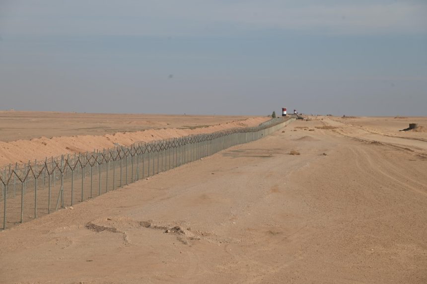 الدفاع: الحدود العراقية ممسوكة بإحكام وبقوة لا تقبل الشك والمنافذ تخضع لإشراف حكومي