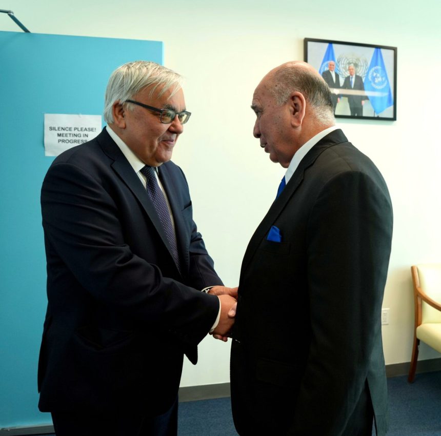 العراق وروسيا يؤكدان أهمية إيجاد حلول سلمية وشاملة تحفظ وحدة سوريا واستقرارها