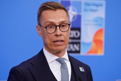 رئيس فنلندا يعلن استعداده للاعتراف بدولة فلسطين