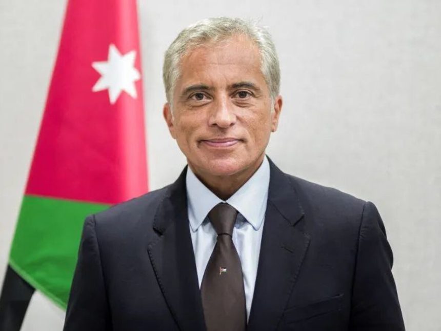 الأردن يجري التعديل الوزاري الأول في حكومة جعفر حسان