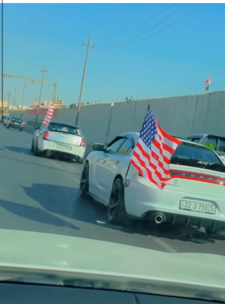 قوة أمنية تعتقل صاحبي عجلتين تحملان العلم الأمريكي في كركوك وتفتح تحقيقاً معهما