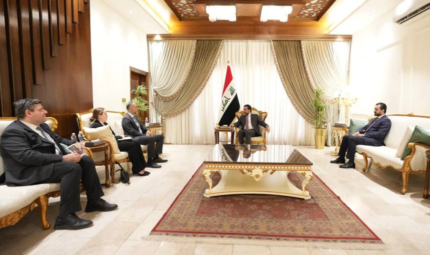 الرئيس الحلبوسي يبحث مع السفير البريطاني التعاون في المجال الاقتصادي والاستثماري