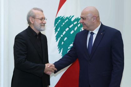 لاريجاني للرئيس اللبناني: إيران لا تتدخل في الشؤون الداخلية اللبنانية