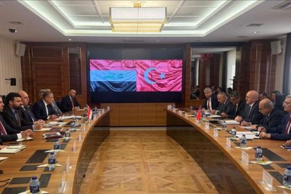 العراق وتركيا يتفقان على تشكيل لجنة جمركية مشتركة لتعزيز التعاون التجاري