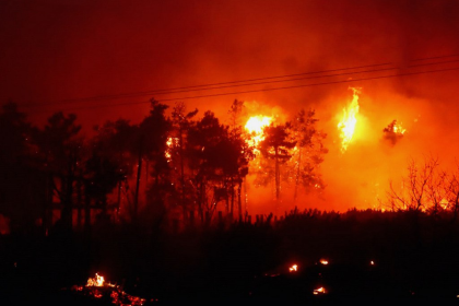 الدفاع المدني السوري يحاول السيطرة على حرائق جديدة اندلعت في ريف اللاذقية