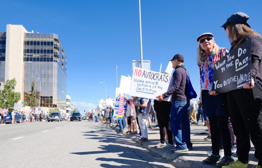 مشاهد من ألاسكا.. احتجاجات مؤيدة لأوكرانيا قبل قمة ترامب وبوتين