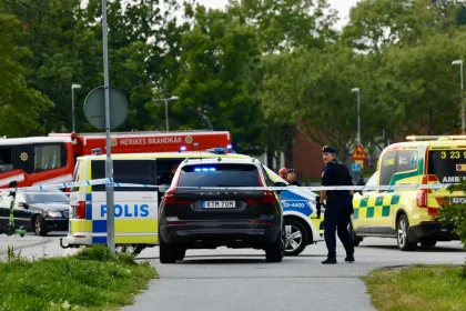 الشرطة السويدية: إصابة عدد من الأشخاص نتيجة إطلاق نار بمسجد في مدينة أوريبرو
