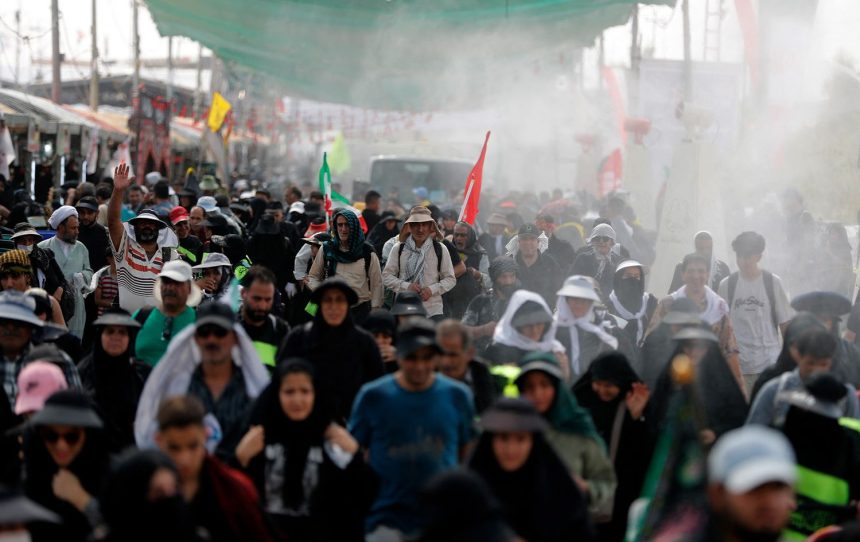 إيران: عودة 3 ملايين من زائري الأربعين الى البلاد حتى ظهر اليوم الجمعة