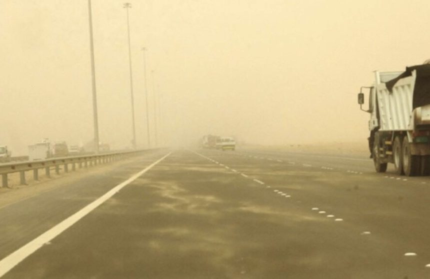 عاصفة ترابية تضرب مناطق في نينوى والأنبار وصلاح الدين وتتجه نحو العاصمة بغداد