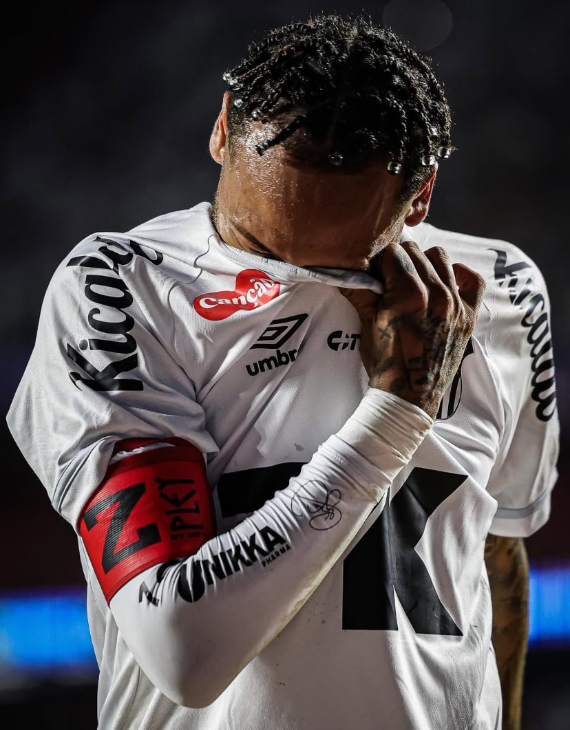 إقالة مدرب سانتوس بعد الهزيمة "الثقيلة" وبكاء نيمار