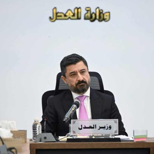 وزير العدل يوجه بفتح تحقيق بحريق إحدى قاعات سجن أبو غريب: أسفر عن وفاة منتسب وإصابة اثنين آخرين