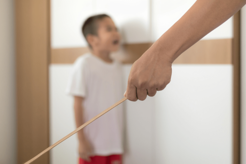 التربية توجه إدارات المدارس بمنع العقاب الجسدي والنفسي للطلاب واستعمال أساليب مبنية على الحب والاحترام