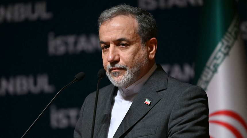 وزير الخارجية الإيراني: لم يحن الوقت لإجراء محادثات نووية "فعالة" مع واشنطن