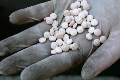 العراق يعلن تفكيك أكثر من 1000 شبكة مخدرات خلال عامين