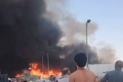 حريق يلتهم خيمة داخل مخيم للنازحين في عويريج جنوبي بغداد