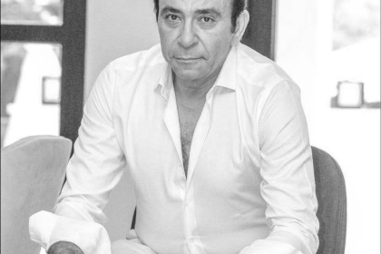 وفاة إعلامي مصري بعد الحكم عليه بالسجن 10 سنوات