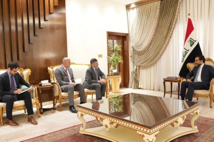 الرئيس الحلبوسي والقائم بالأعمال الأميركي يبحثان الأوضاع السياسية في البلاد والانتخابات النيابية المقبلة