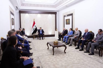 السوداني يؤكد موقف العراق الثابت والداعم للحوار من أجل فرض الأمن والاستقرار