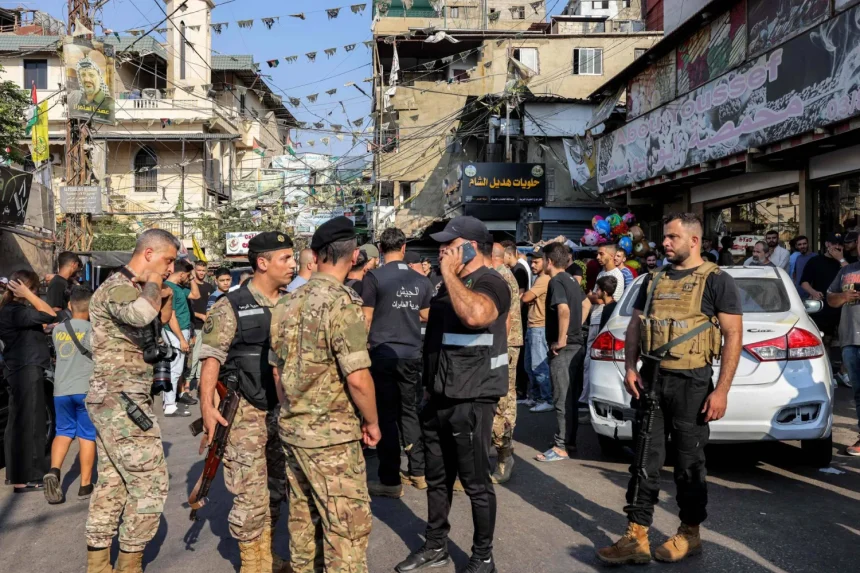 الجيش اللبناني يعلن استلام أنواع مختلفة من السلاح الفلسطيني