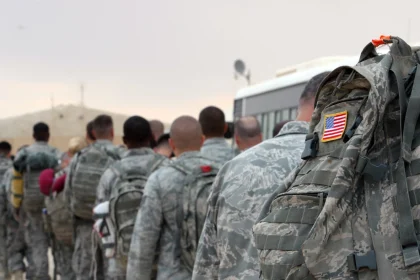 البنتاغون: نواصل مراجعة وتعديل وضع قواتنا في العراق