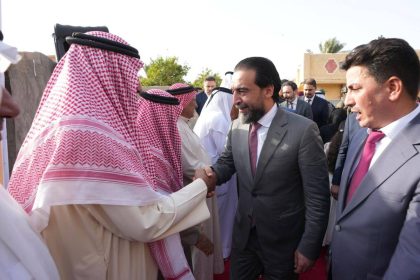 الرئيس الحلبوسي يزور تجمّعاً لعشيرة الدليم بمنطقة بيشكان في قضاء الضلوعية