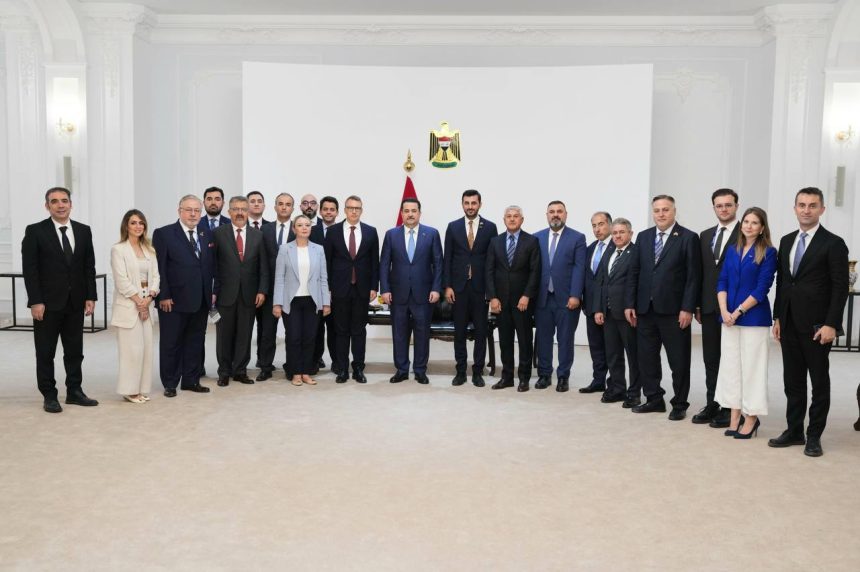 السوداني يستقبل مجموعة من رجال الأعمال ورؤساء وممثلي 17 شركة تركية