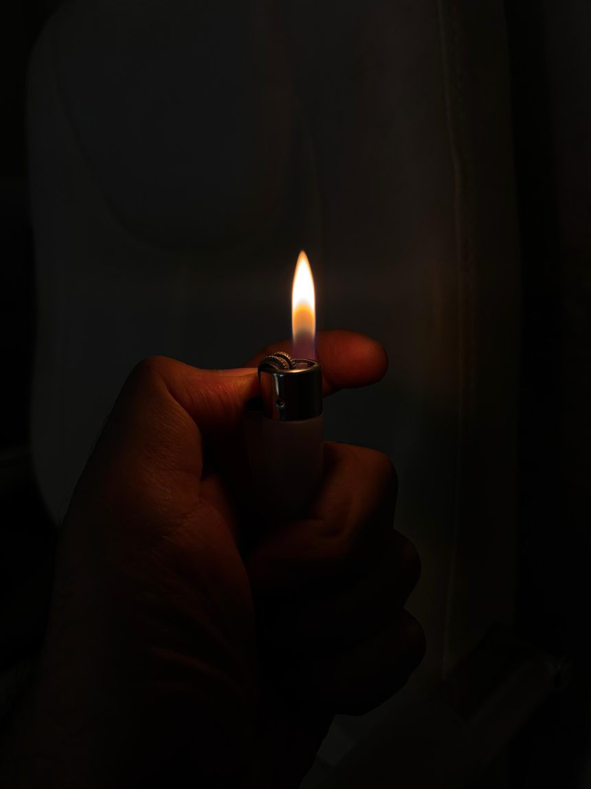 بسبب مشاكل عائلية.. رجل يضرم النار بزوجته والقوات الامنية تلقي القبض عليه غربي بغداد