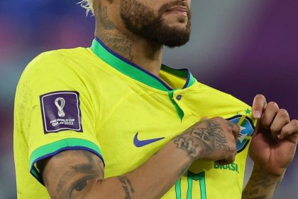 نيمار يكذّب أنشيلوتي: لم أبتعد عن البرازيل بسبب إصابة