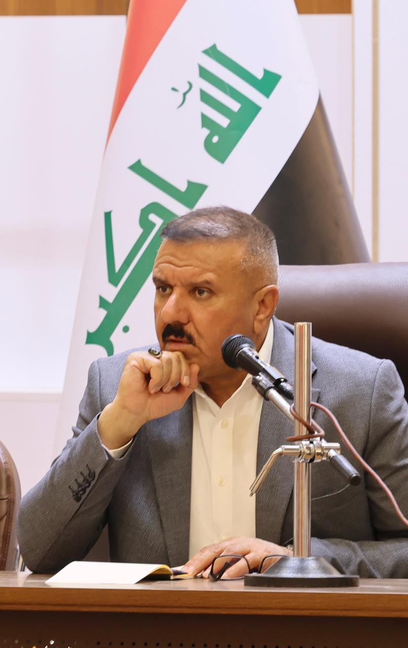 وزير الداخلية يعلن القبض على أكثر من 300 مطلوب خلال اليومين الماضيين في ميسان