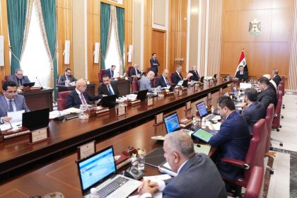 مجلس الوزراء يقر الزام وزارة الكهرباء بتسديد مستحقات الشركات المستثمرة بإنشاء المحطات