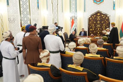 السوداني ونظيره العُماني يرعيان مراسم توقيع اتفاقيتين و 24 مذكرة تفاهم مشترك