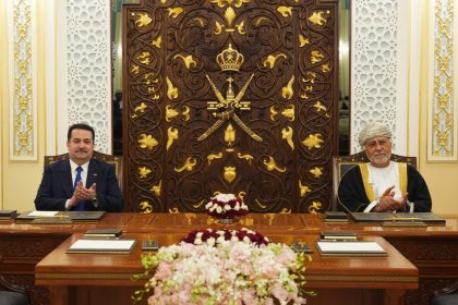 السوداني يؤكد رغبة العراق بتطوير علاقات التعاون مع سلطنة عُمان