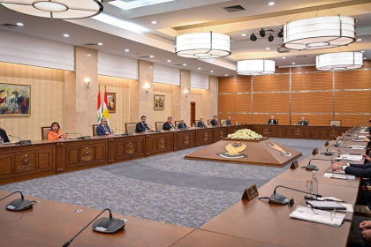 حكومة كردستان تناقش استئناف تصدير النفط وتأمين رواتب الإقليم ومستحقاته المالية