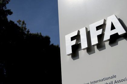 الاتحاد الدولي لكرة القدم يفرض غرامات ضخمة على الأرجنتين وألبانيا