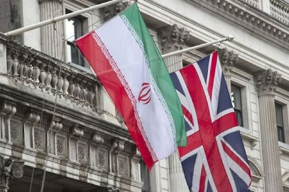 مباحثات ايرانية بريطانية بشأن تفعيل المفاوضات النووية وحل مسألة آلية الزناد
