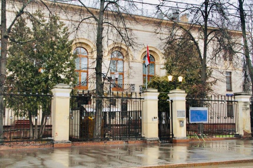 السفارة العراقية في روسيا تحذر من محاولات استدراج أو توريط بعض العراقيين للمشاركة بالحرب الروسية_الأوكرانية