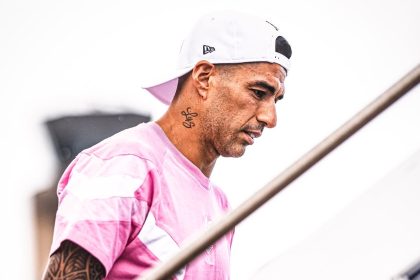 سواريز يعتذر عن فعله المشين: كانت لحظة توتر وإحباط