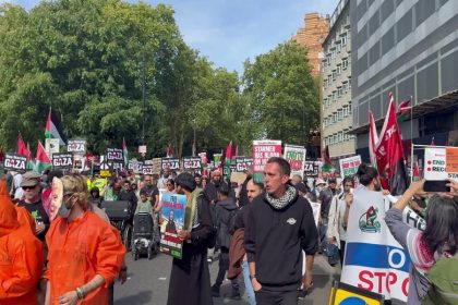 انطلاق تظاهرات وسط لندن نصرة لأهل غزة