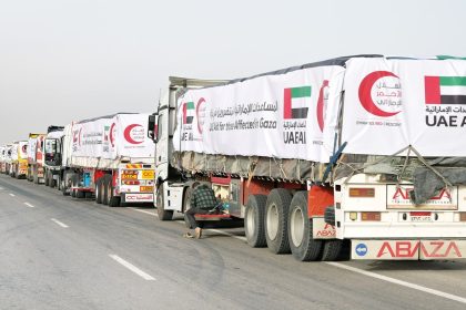 دخول أكثر من 10 آلاف طن من المساعدات الإماراتية إلى غزة