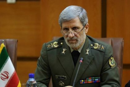 قائد الجيش الإيراني: المؤامرات لن تتوقف وينبغي أن نكون مستعدين للقتال دائمًا