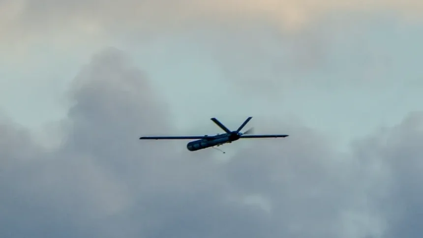 مسيرة أطلقت من اليمن تصيب قاعة المسافرين في مطار رامون بالنقب