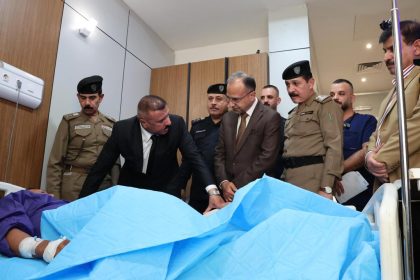 وزير الداخلية يؤكد عدم السماح للخارجين عن القانون العبث بالأمن