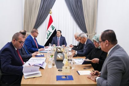 السوداني يوجه بإعفاء 15 من مديري المراكز نتيجة التلكؤ في تطبيق تعليمات جباية الكهرباء