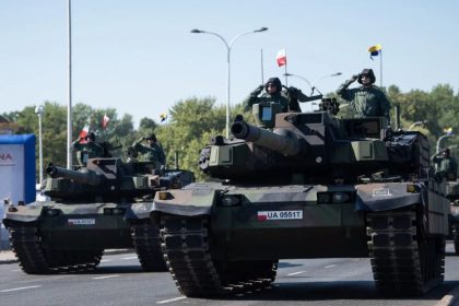 الجيش البولندي: إغلاق 4 مطارات لتحديد مواقع تحطم مسيرات روسية هاجمت أراضينا