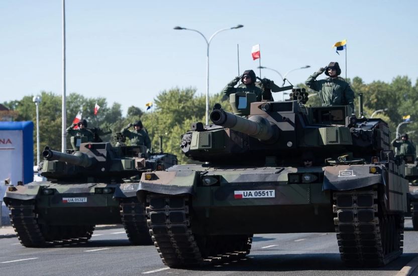 الجيش البولندي: إغلاق 4 مطارات لتحديد مواقع تحطم مسيرات روسية هاجمت أراضينا