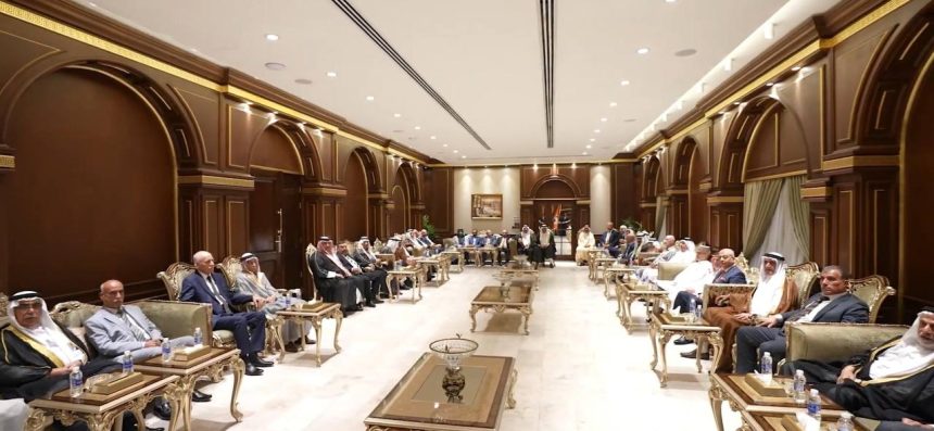 شيوخ ووجهاء عشيرة الراويين في الأنبار يؤكدون للرئيس الحلبوسي دعمهم لمرشحي حزب تقدم بالانتخابات المقبلة