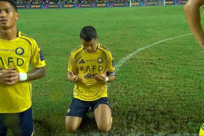 هل اعتنق الاسلام.. رونالدو يثير الجدل بمتابعته لحساب أحد الدعاة