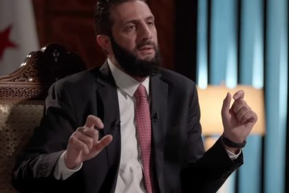 الشرع: العراق وتركيا سيتأذيان بشكل كبير إذا أراد شمال شرق سوريا الذهاب للتقسيم