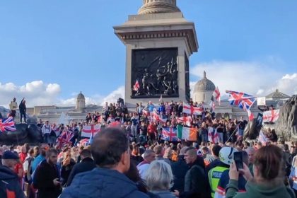 تصعيد في لندن: إصابات خطيرة بين الشرطة واعتقالات جماعية في احتجاجات اليمين