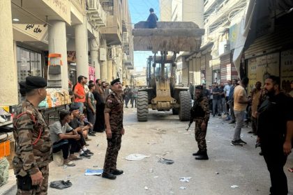 شرطة الرصافة تعيد فتح شارع مغلق منذ أكثر من 20 عاماً في الشورجة وسط بغداد